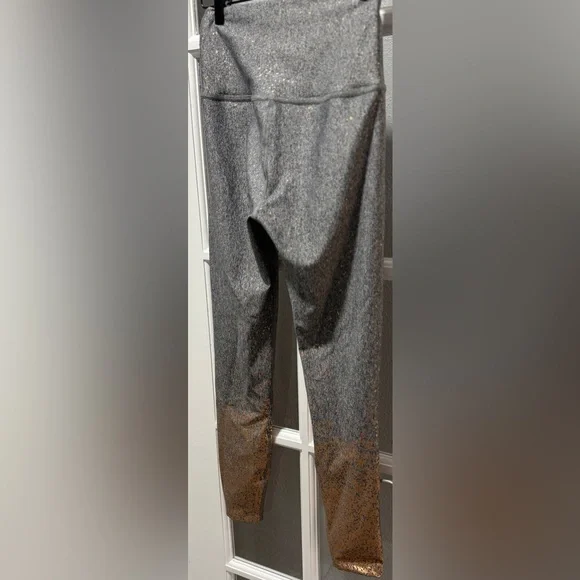 Beyond Yoga Alloy Ombre Sparkle High Waisted Midi Legging - Picture 11 of 14